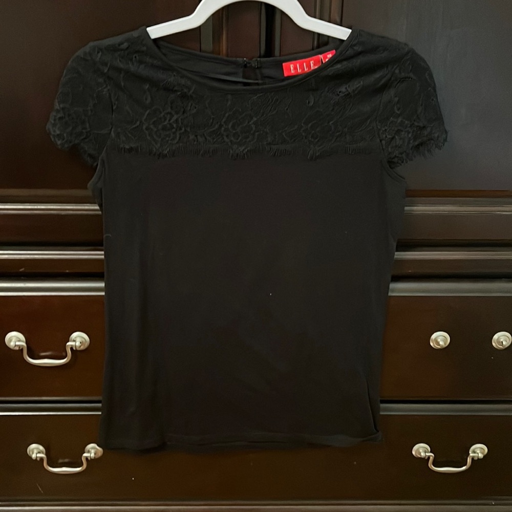 Elle super soft lace top